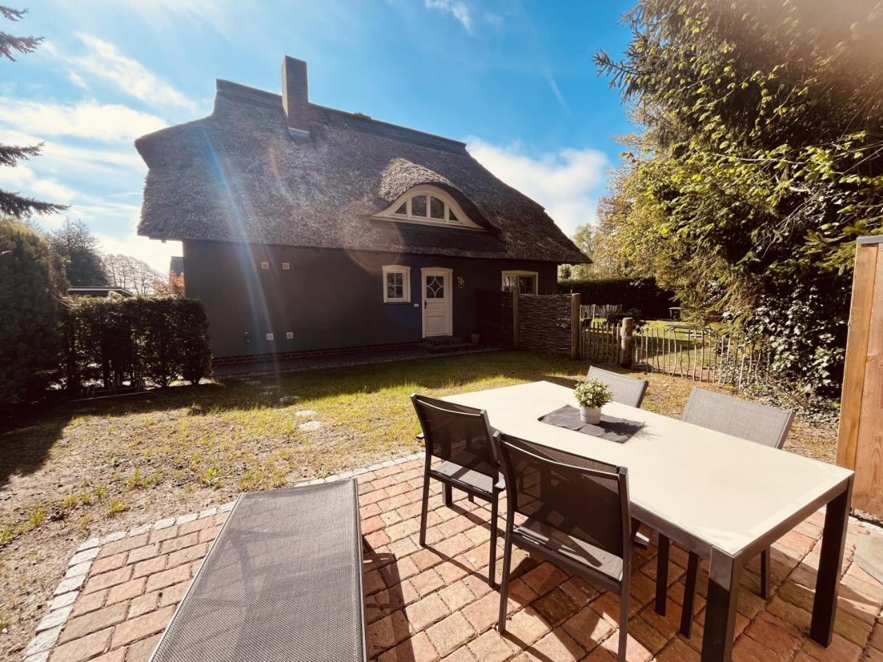Ferienwohnung Lasse In Wieck Buitenkant foto